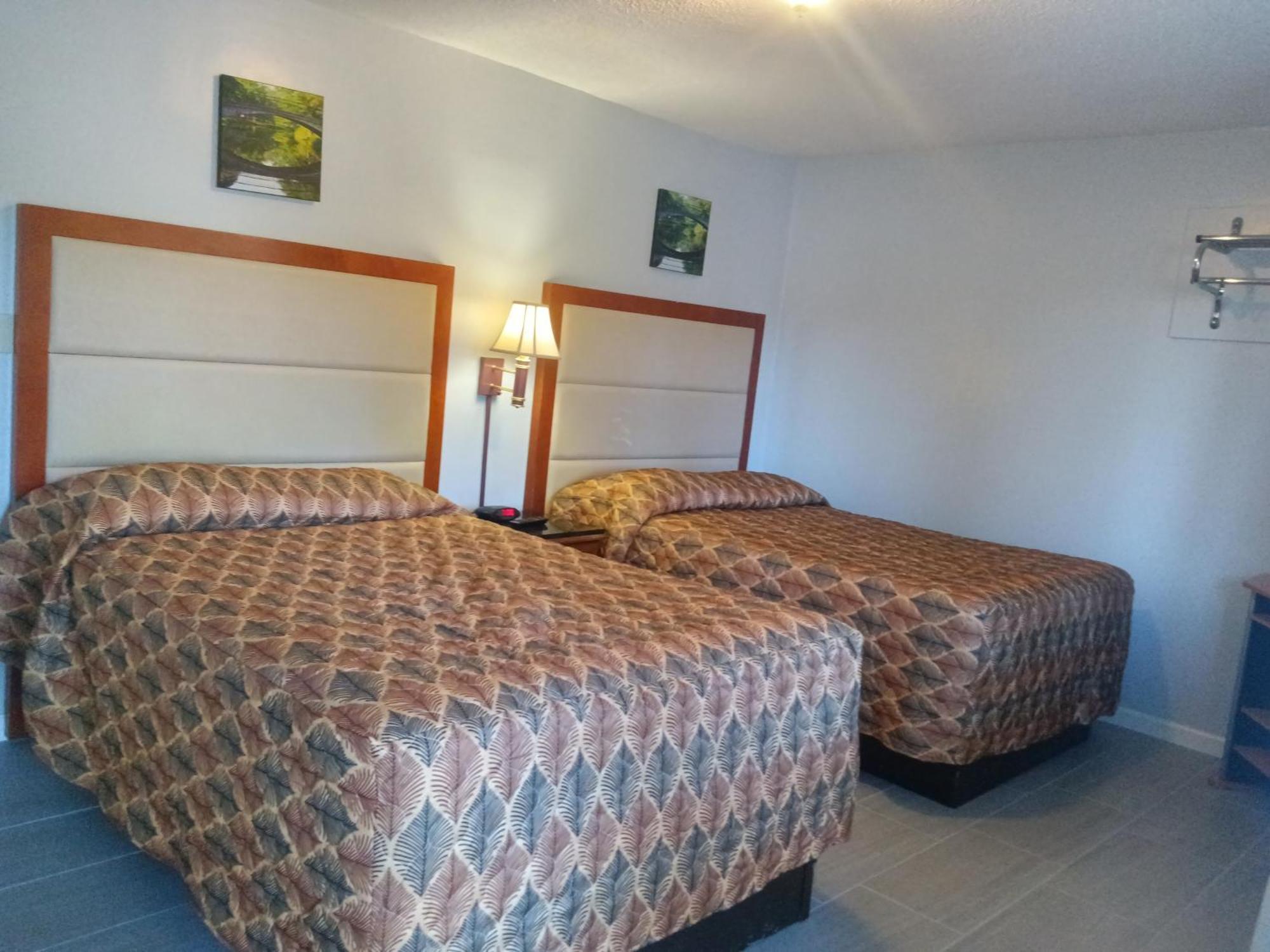 Maple Leaf Motel New Milford Room photo