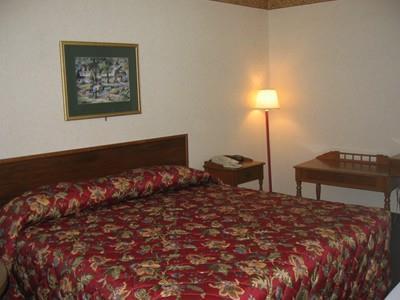 Maple Leaf Motel New Milford Room photo